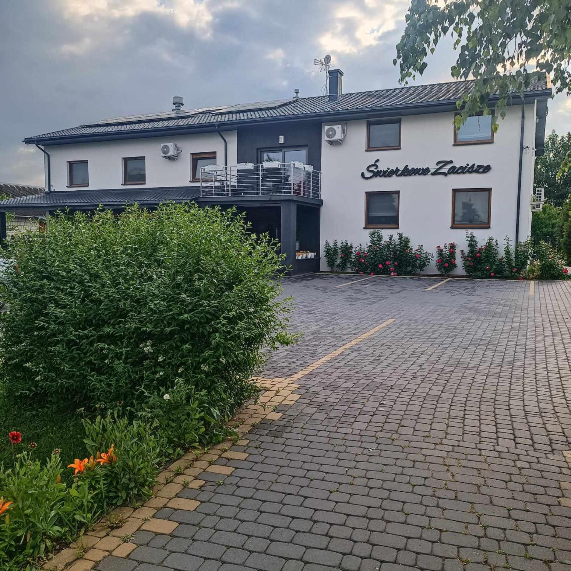 Swierkowe Zacisze Hotel Firlej Exterior photo