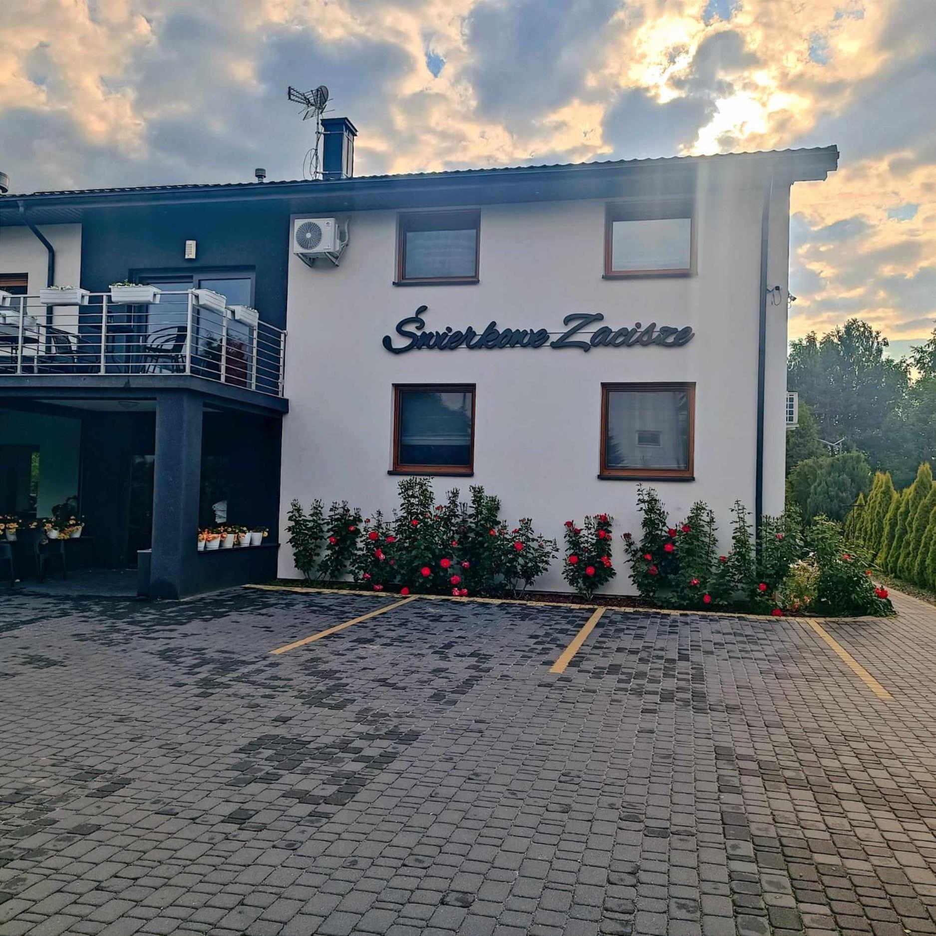 Swierkowe Zacisze Hotel Firlej Exterior photo
